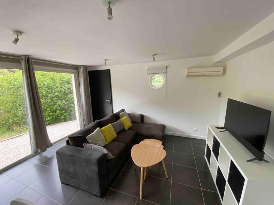 Appartement 2-4 Pers. Piscine, Entre Aix Et Cassis La Destrousse Kültér fotó